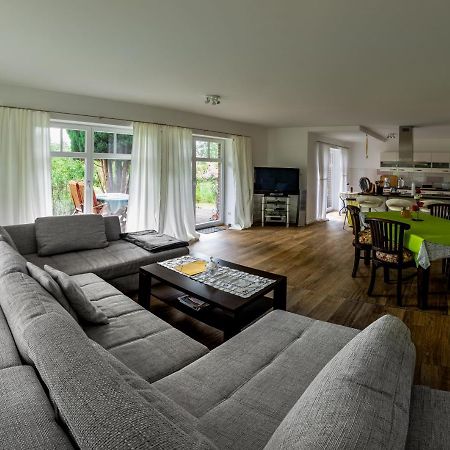 Haus Rosengarten- Ruhige Ferienwohnungen Im Gruenen Sehlen Экстерьер фото