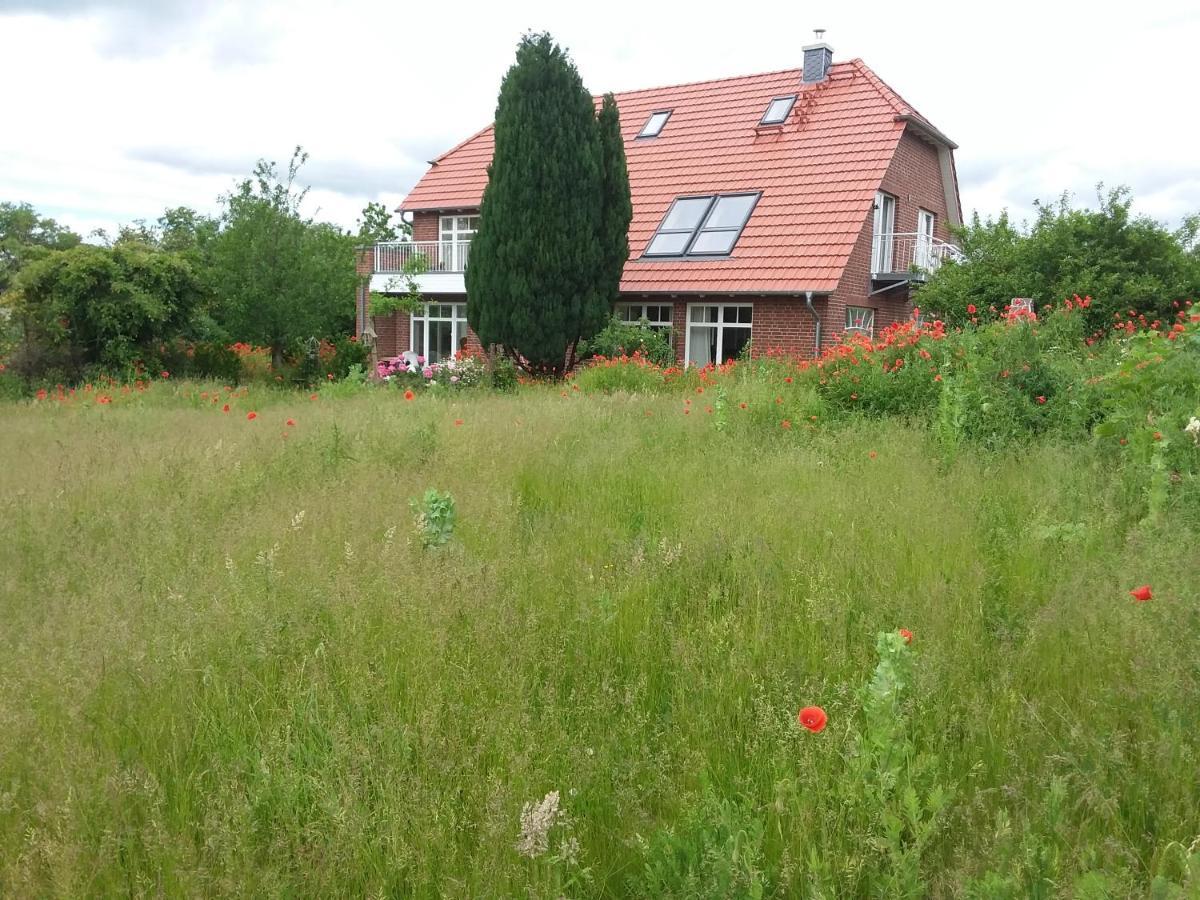 Haus Rosengarten- Ruhige Ferienwohnungen Im Gruenen Sehlen Экстерьер фото