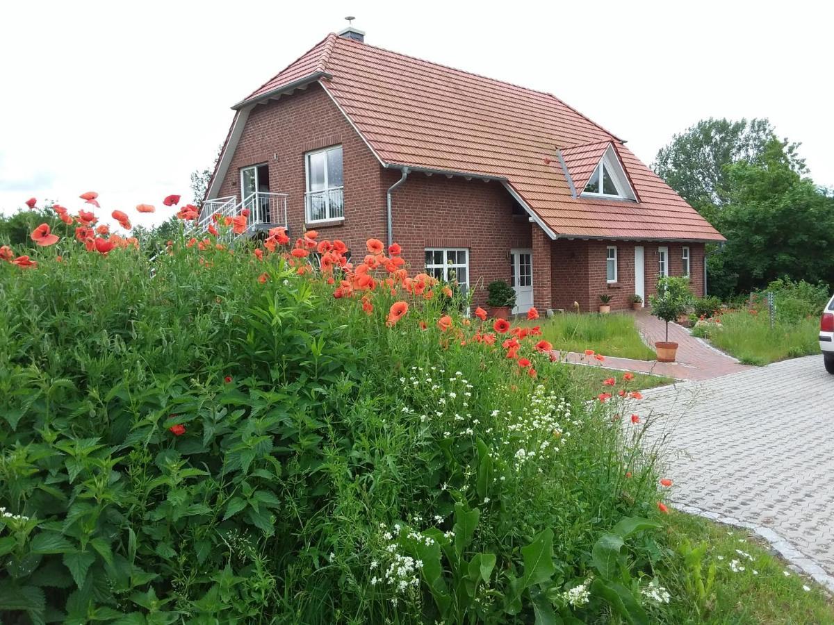 Haus Rosengarten- Ruhige Ferienwohnungen Im Gruenen Sehlen Экстерьер фото