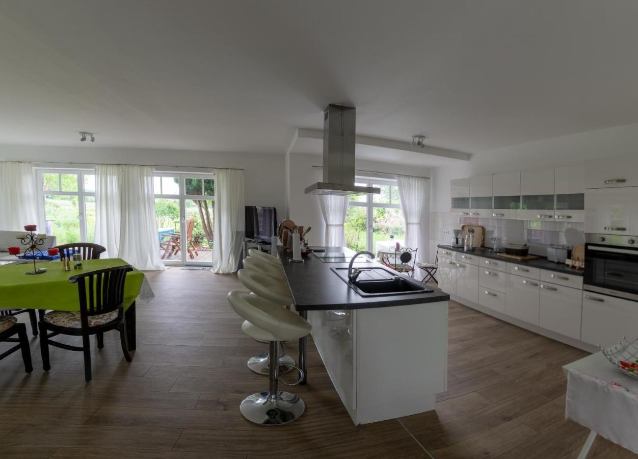 Haus Rosengarten- Ruhige Ferienwohnungen Im Gruenen Sehlen Экстерьер фото